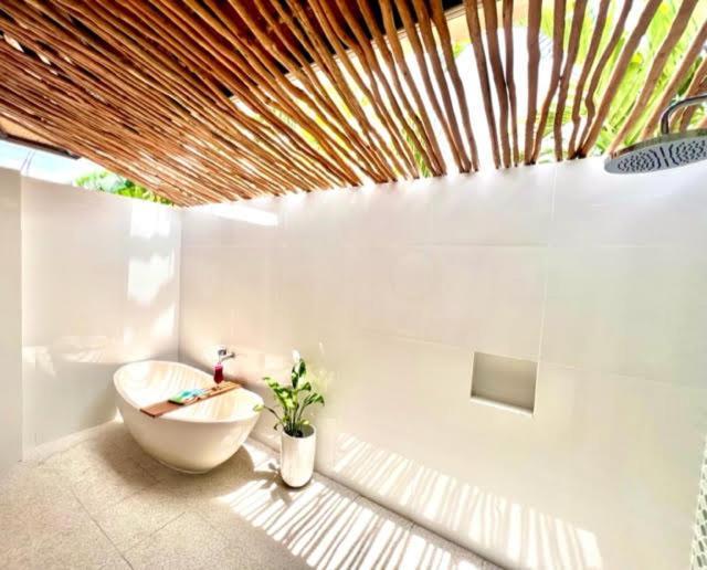 Mista Ceningan'S Beach Bungalows Previously The Kubu 221 Нуса-Лембонган Екстер'єр фото