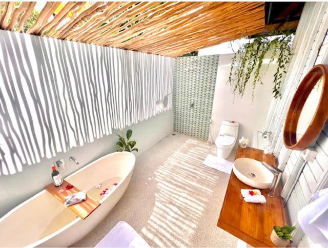 Mista Ceningan'S Beach Bungalows Previously The Kubu 221 Нуса-Лембонган Екстер'єр фото